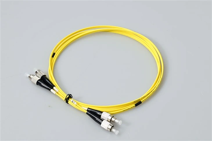 FC UPC Modalità Unika 9/125 Simplex Garża Cable 2.0mm Isfar PVC Jacket