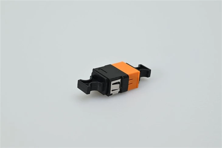 Optical Fiber Adaptor MTP / MPO Adapter